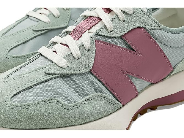 New Balance Classics 327 New Balance Classics 327