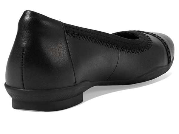 Clarks Sara Bay