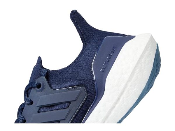 adidas Ultraboost 22