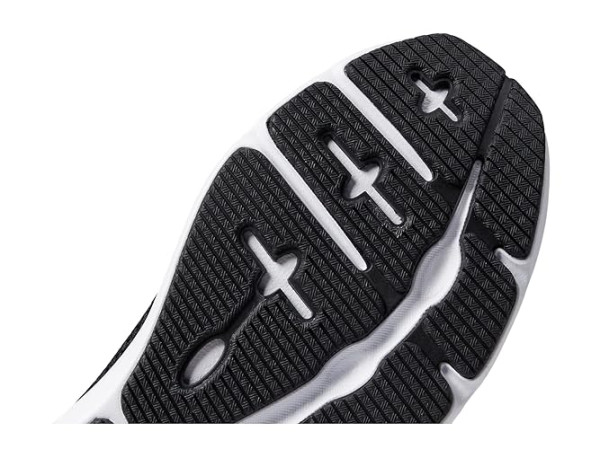 Under Armour Charged Pursuit 3