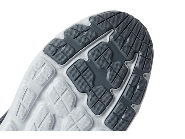 Under Armour Surge 3