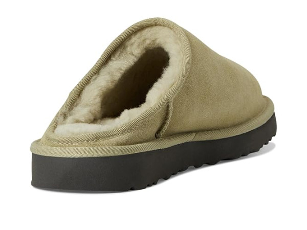 UGG Classic Slip-On