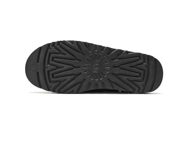 UGG Classic Slip-On