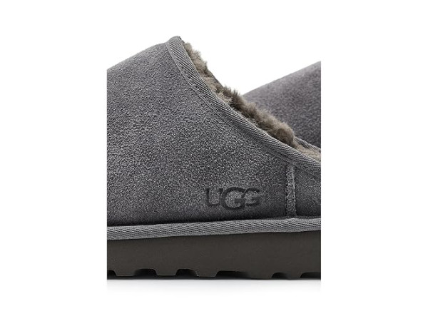 UGG Classic Slip-On