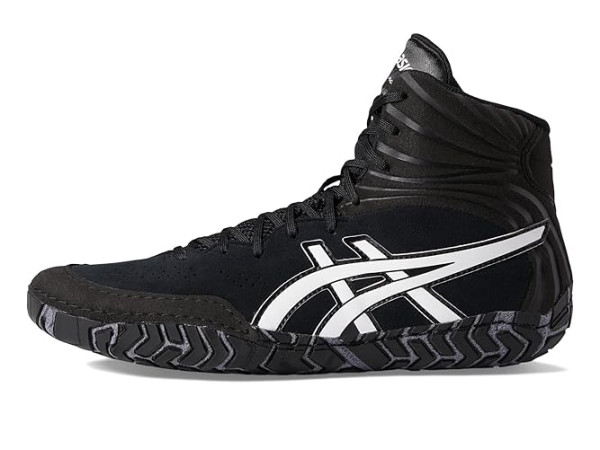 ASICS Aggressor 5