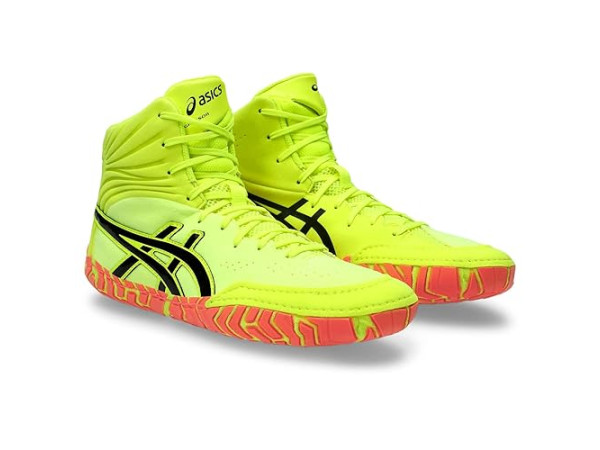 ASICS Aggressor 5