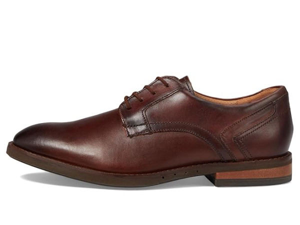 Clarks Un Hugh Lace