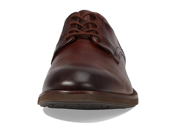 Clarks Un Hugh Lace