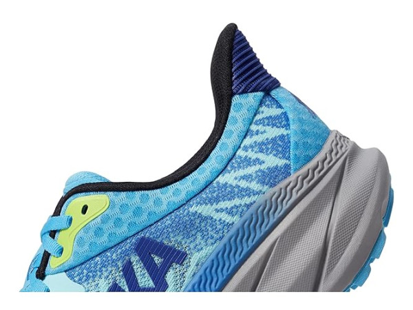 Hoka Challenger 7