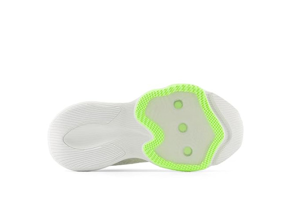 New Balance FuelCell Shift TR v2