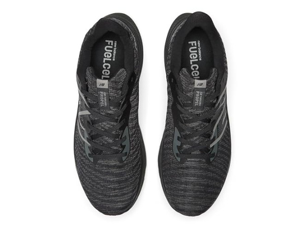 New Balance FuelCell Propel v4 New Balance FuelCell Propel v4