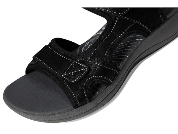 Clarks Mira Bay