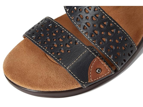 Clarks Kitly Way