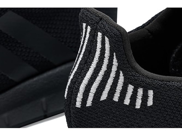adidas Swift Run