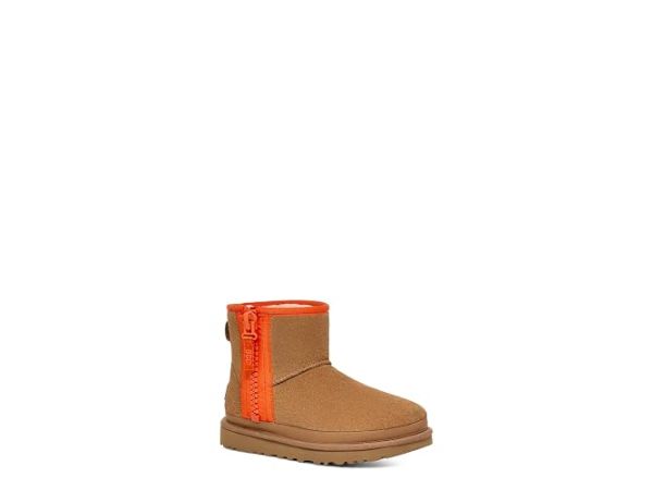 UGG Classic Mini Zipper Tape Logo