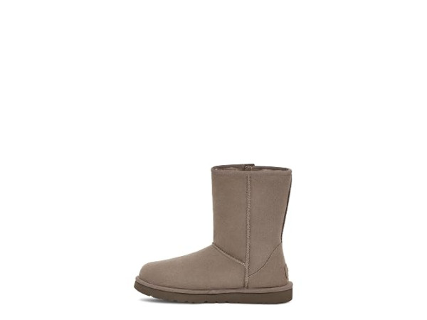 UGG Classic Short Bailey Zip