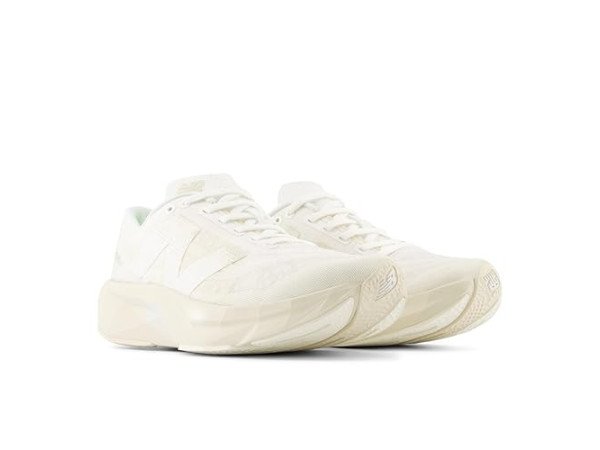 New Balance FuelCell Rebel v4