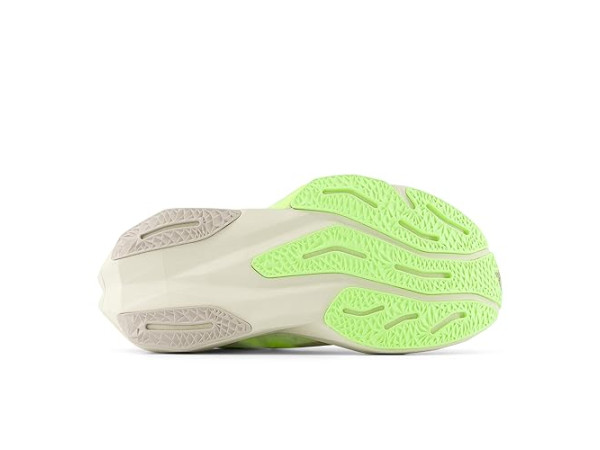 New Balance FuelCell Rebel v4