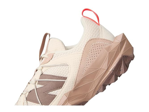 New Balance Tektrel