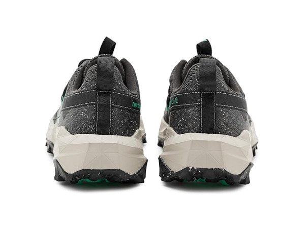 New Balance Tektrel
