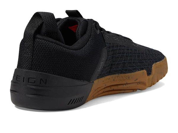 Under Armour TriBase Reign 6
