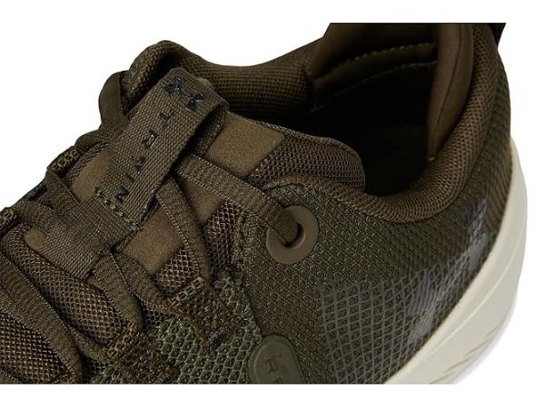 Under Armour TriBase Reign 6