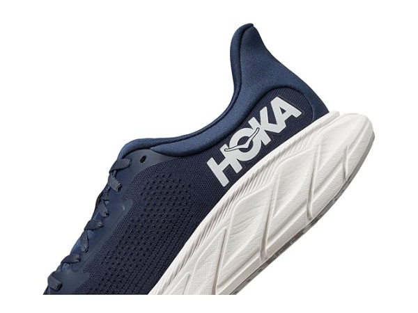 Hoka Arahi 7