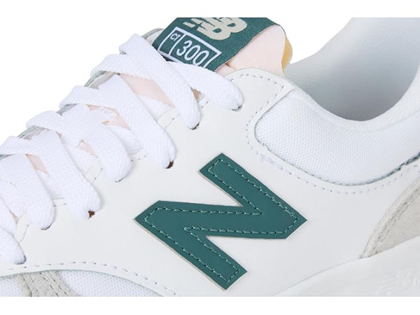 New Balance Classics 300 Court New Balance Classics 300 Court