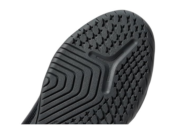 PUMA Future 7 Play Indoor Training Soccer Cleats