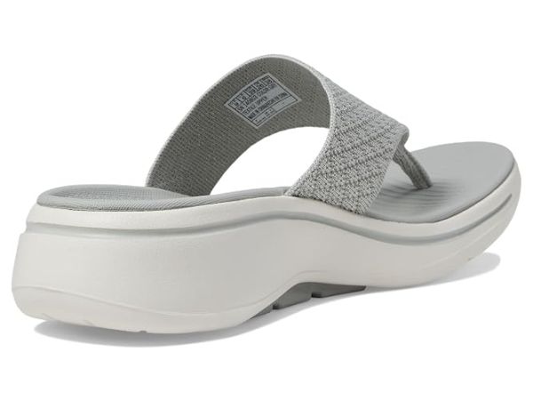 SKECHERS Go Walk Arch Fit Sandal SKECHERS Go Walk Arch Fit Sandal