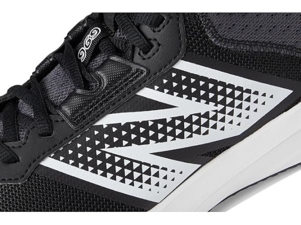 New Balance 696v6 Tennis Shoes