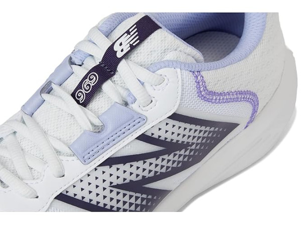 New Balance 696v6 Tennis Shoes