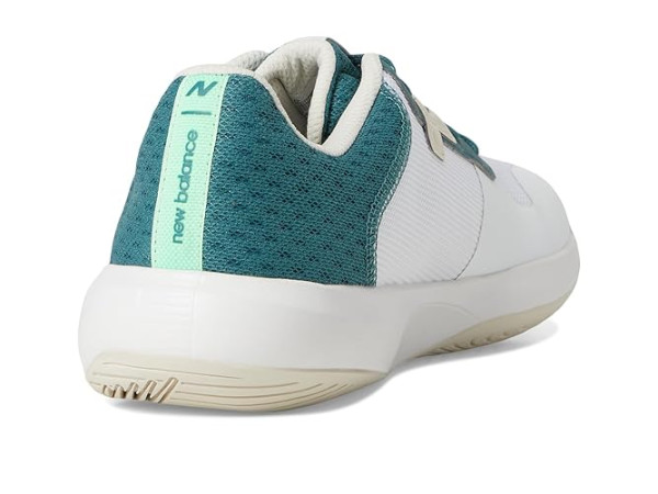 New Balance 696v6 Tennis Shoes