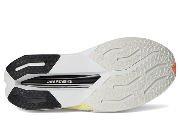 New Balance FuelCell SuperComp Trainer v3