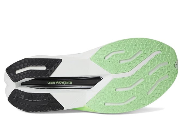 New Balance FuelCell SuperComp Trainer v3