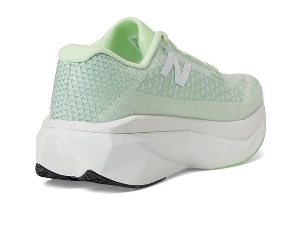 New Balance FuelCell SuperComp Trainer v3