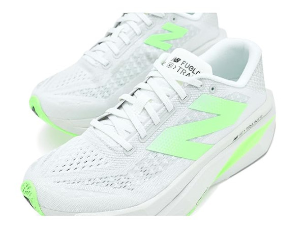 New Balance FuelCell SuperComp Trainer v3