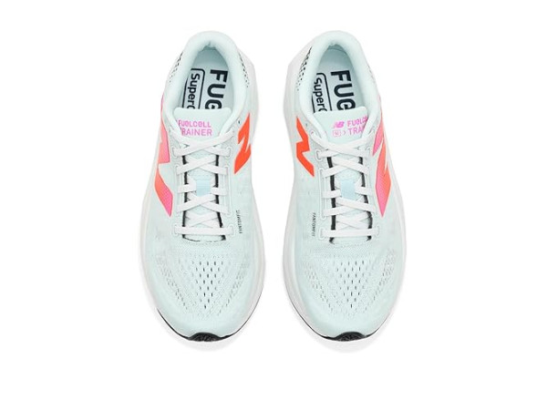 New Balance FuelCell SuperComp Trainer v3