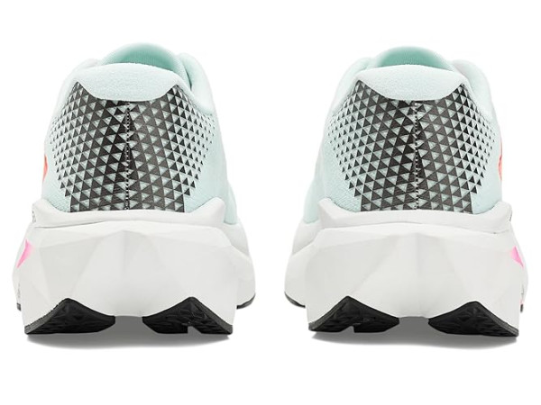 New Balance FuelCell SuperComp Trainer v3
