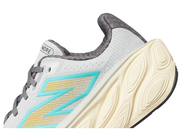 New Balance Fresh Foam X More v5
