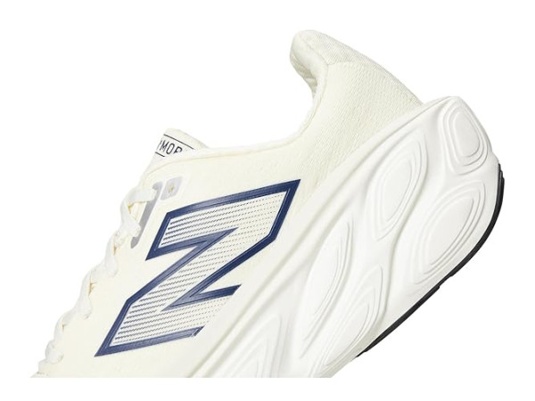 New Balance Fresh Foam X More v5