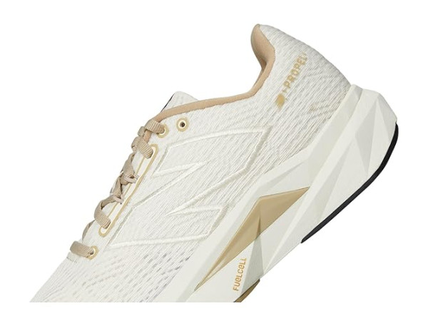 New Balance FuelCell Propel v5
