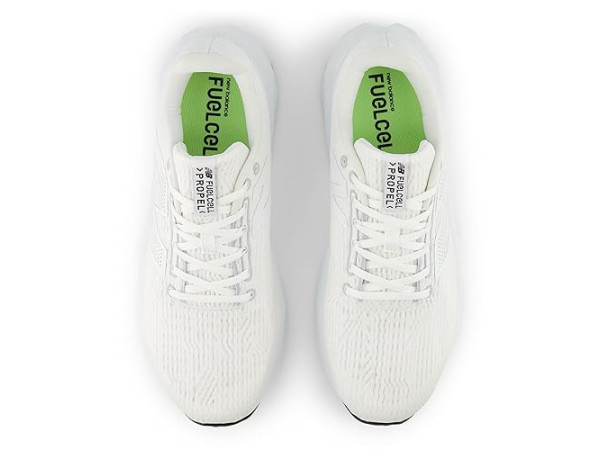 New Balance FuelCell Propel v5