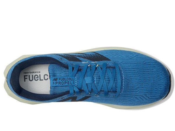 New Balance FuelCell Propel v5