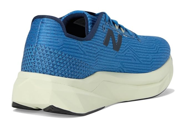 New Balance FuelCell Propel v5