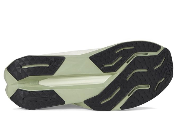 New Balance FuelCell Propel v5