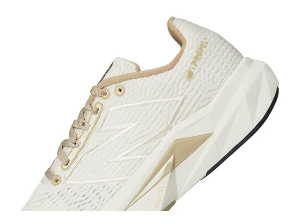 New Balance FuelCell Propel v5 New Balance FuelCell Propel v5