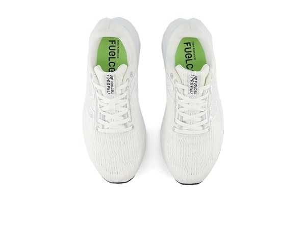 New Balance FuelCell Propel v5 New Balance FuelCell Propel v5