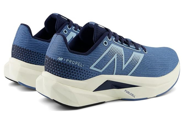 New Balance FuelCell Propel v5