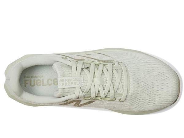 New Balance FuelCell Propel v5 New Balance FuelCell Propel v5